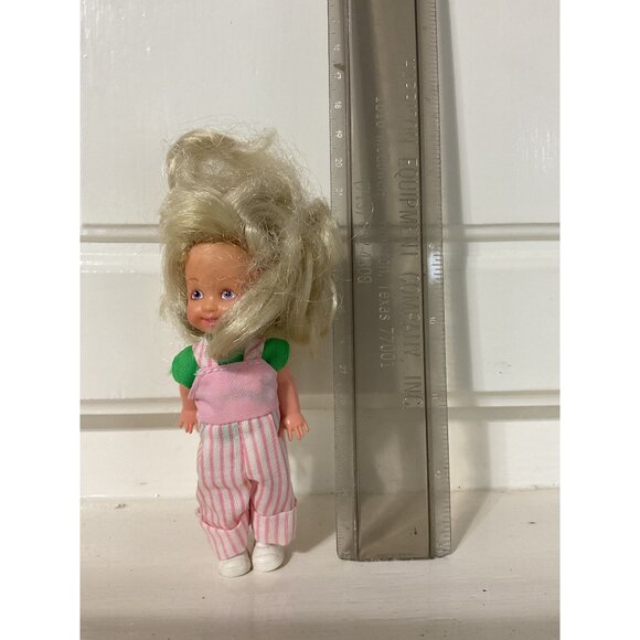 Gardening Fun Barbies Sister Kelly Doll 1996 - Picture 4 of 4